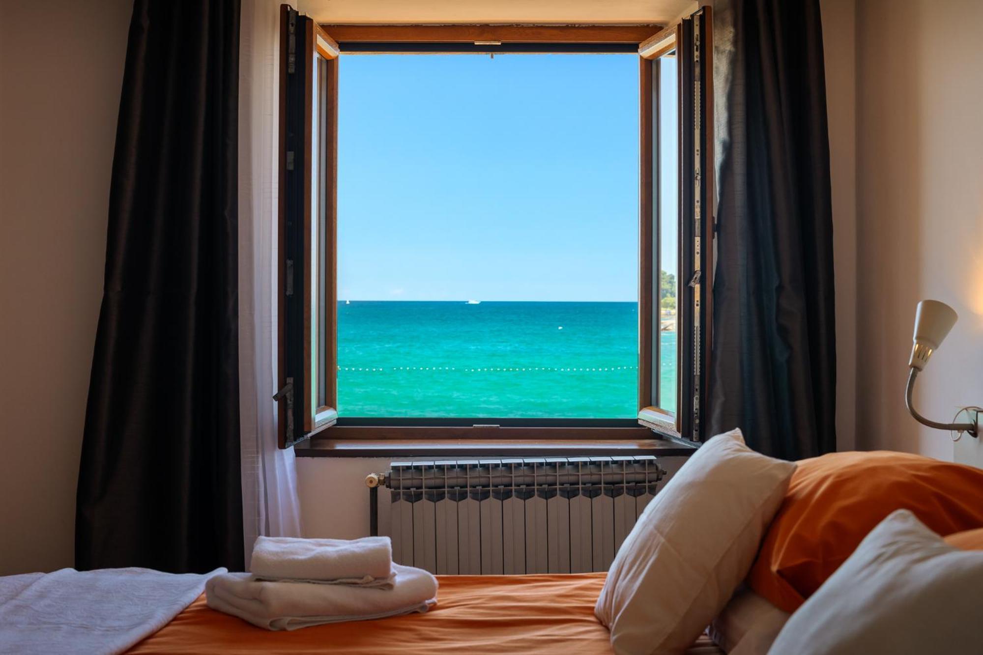 Beach House - Sea Breeze Poreč Eksteriør billede